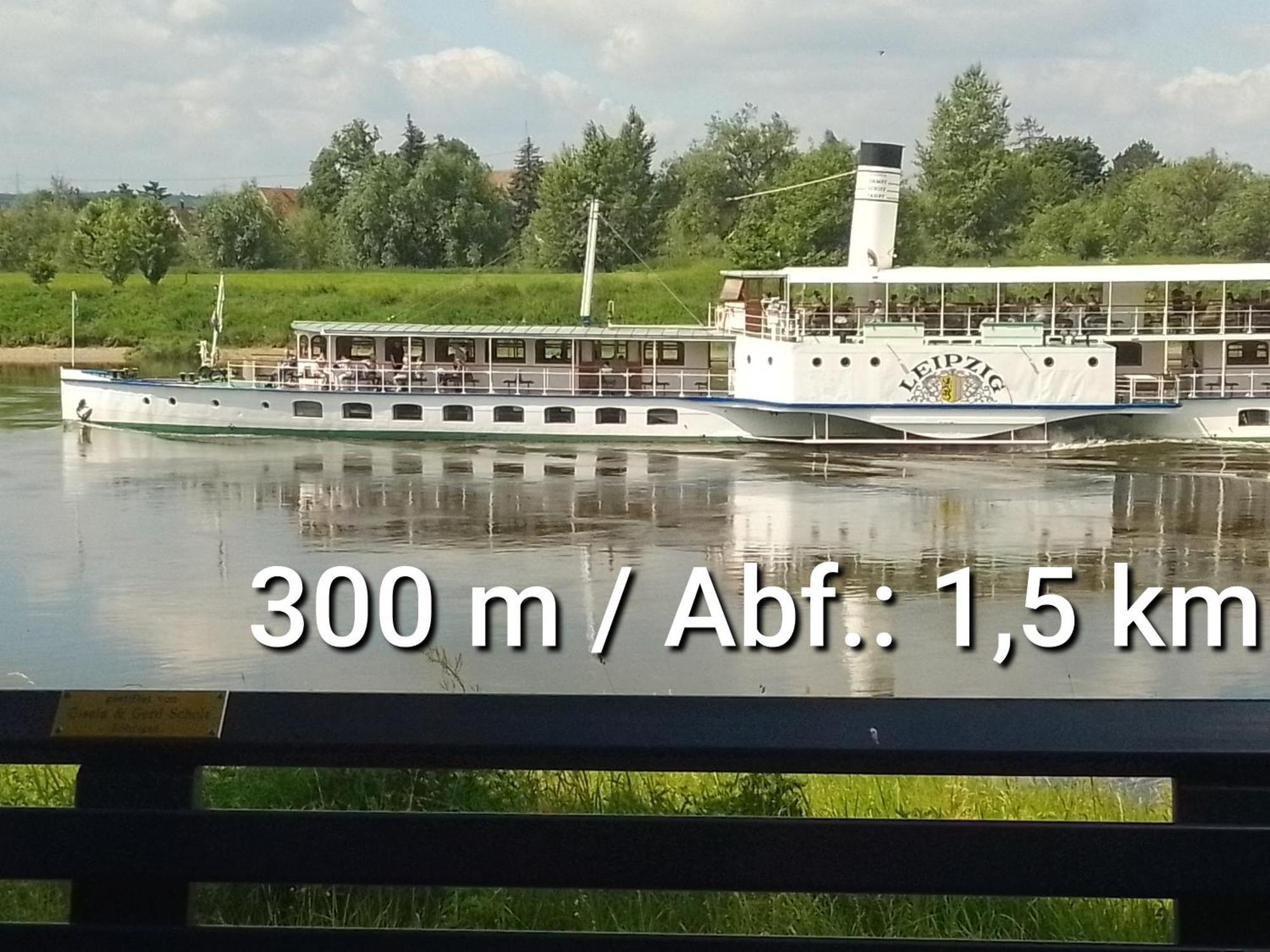 Dresden-Entspannung-Natur-Trifft-2-Staedte-Am-Fluss Esterno foto