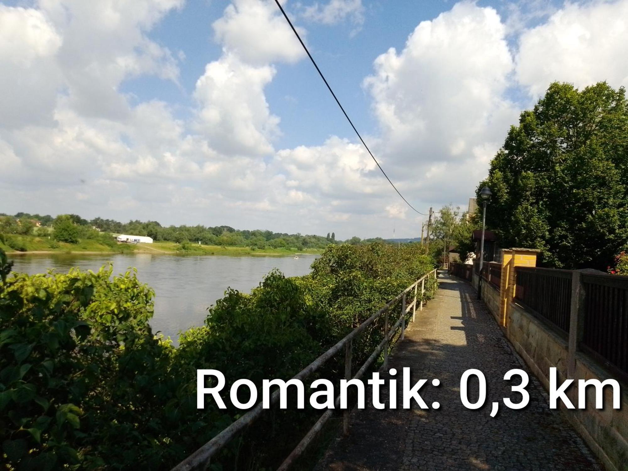 Dresden-Entspannung-Natur-Trifft-2-Staedte-Am-Fluss Esterno foto